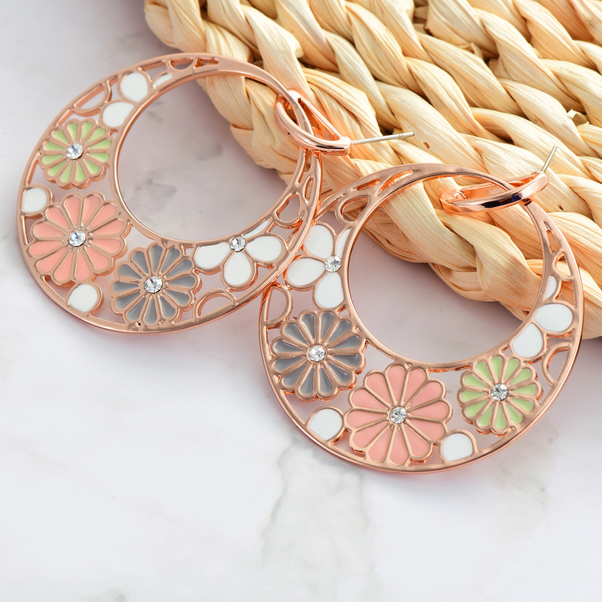 Sparkly Casual Classic Dangle Earrings