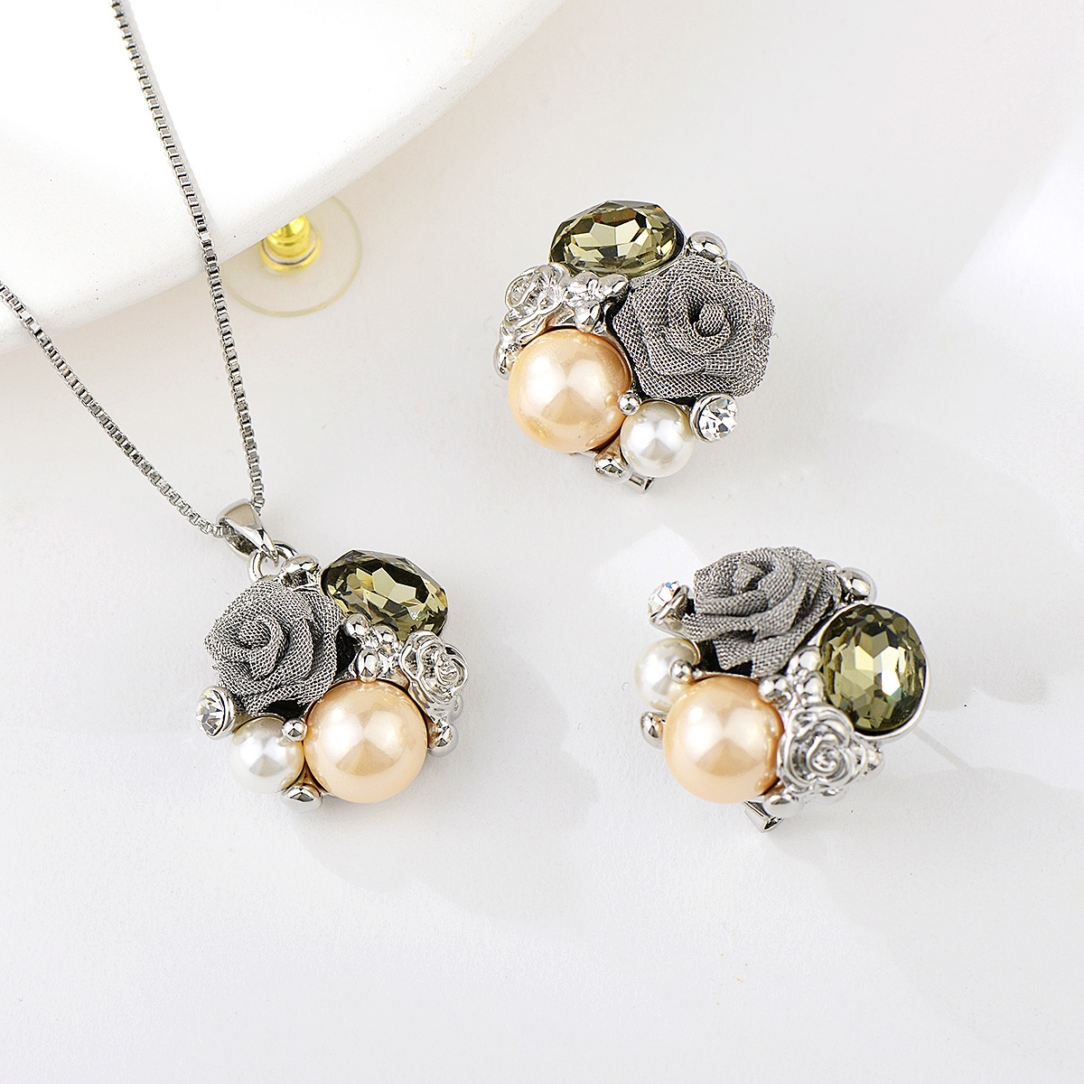 Beautiful Artificial Pearl Zinc Alloy Piece Jewelry Set