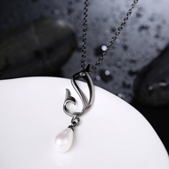 Picture of Custom Made Gunmetel Plated Venetian Pearl Necklaces & Pendants