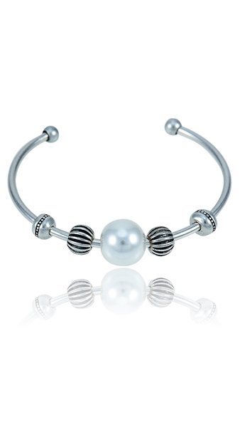 Picture of Enchanting Venetian Pearl Platinum Plated Bangles
