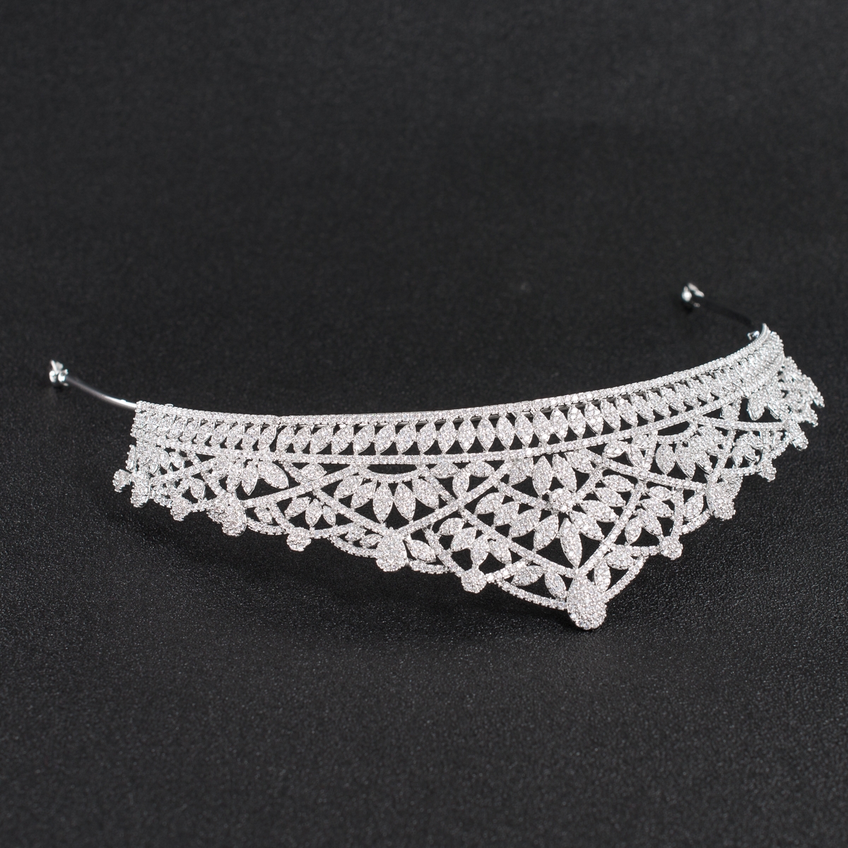 Copper Or Brass Luxury Crown 1JJ054554