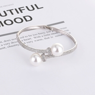 Picture of Hypoallergenic Platinum Plated Cubic Zirconia Fashion Bracelet with 3~7 Day Delivery