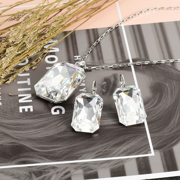 Picture of Best Swarovski Element Zinc Alloy Necklace and Earring Set