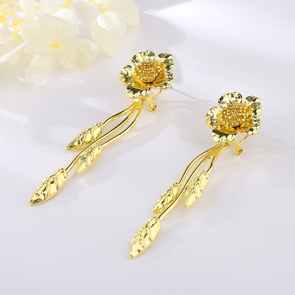 Picture of Dubai Zinc Alloy Dangle Earrings with Speedy Delivery