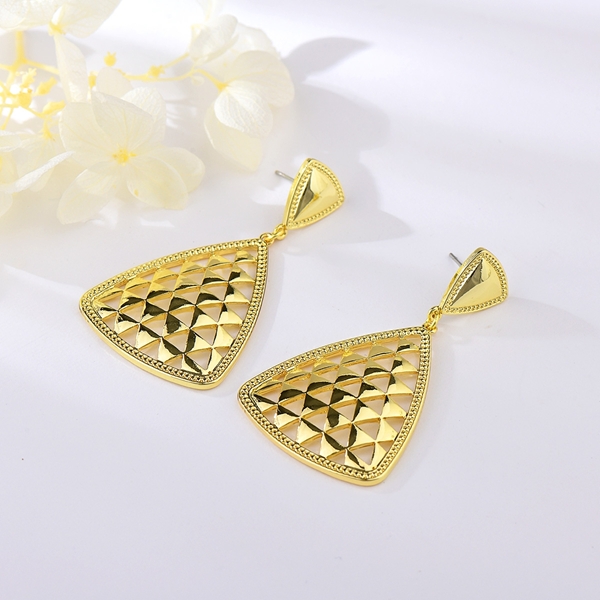 Picture of Zinc Alloy Big Dangle Earrings at Unbeatable Price