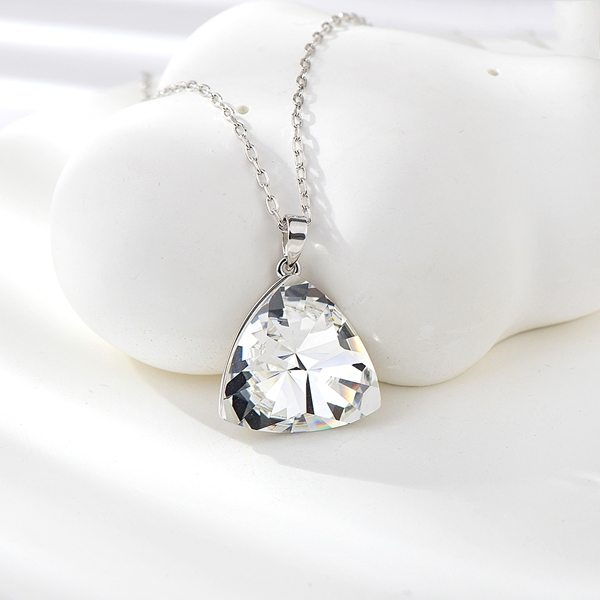 Picture of Unusual Small White Pendant Necklace