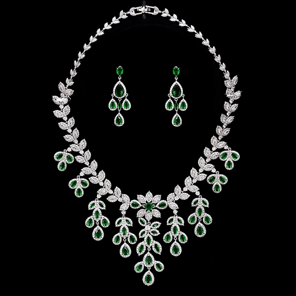 Picture of Great Value Green Luxury 2 Piece Jewelry Set with Full Guarantee