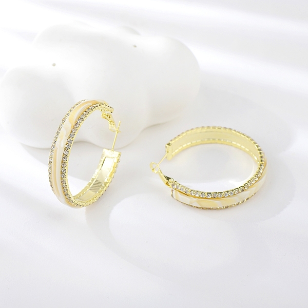 Picture of Brand New Gold Plated Delicate Hoop Earrings in Flattering Style