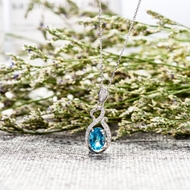 Picture of Pretty Nature Topaz Blue Pendant Necklace