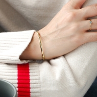Picture of Irresistible Gold Plated Small Fashion Bracelet As a Gift