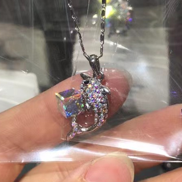 Picture of Brand New Colorful Platinum Plated Pendant Necklace with SGS/ISO Certification