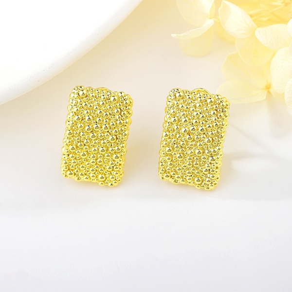 Picture of Cheap Copper or Brass Gold Plated Stud Earrings From Reliable Factory