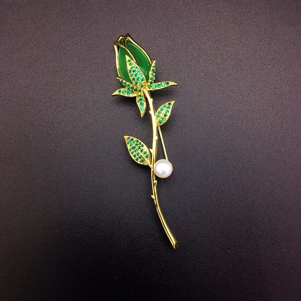Picture of Flower Copper or Brass Brooche in Flattering Style