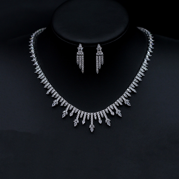 Picture of Luxury Platinum Plated 2 Piece Jewelry Set Online Only