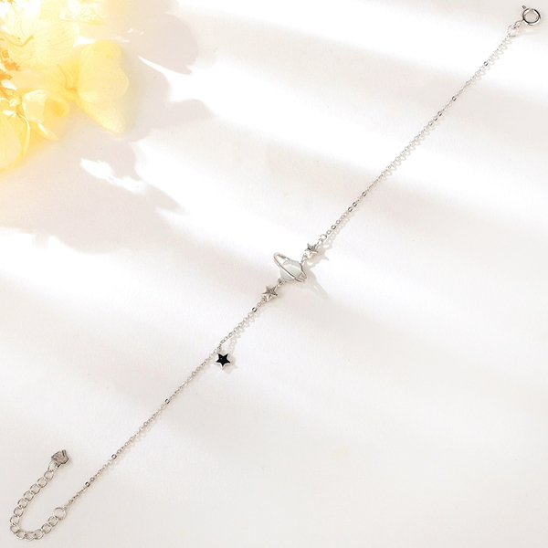 Picture of Wholesale Platinum Plated Small Fashion Bracelet at Great Low Price