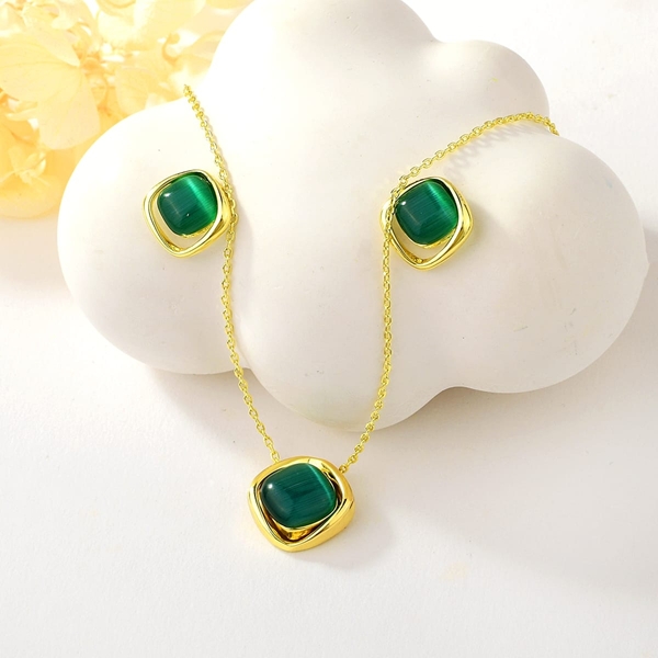 Picture of Hypoallergenic Gold Plated Green 2 Piece Jewelry Set with Easy Return