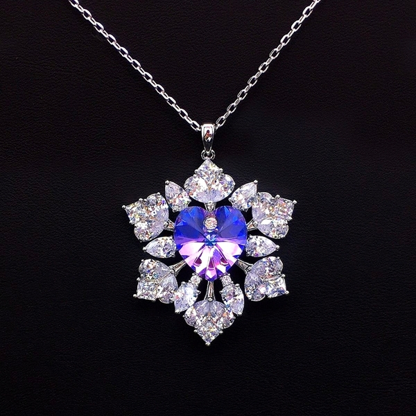 Picture of Fashion Snowflake Pendant Necklace with Worldwide Shipping